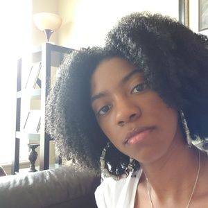Meet your Posher, Nina